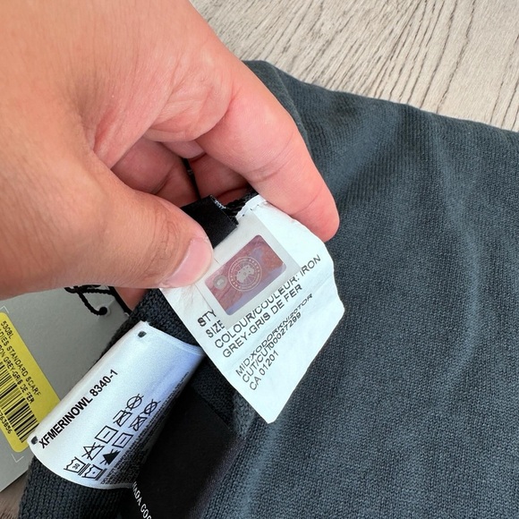 Canada Goose Ladies Standard Scarf - Iron Grey - Picture 3 of 4